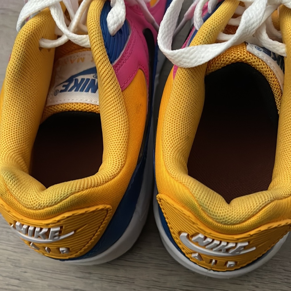 Womens Nike sneaker 5Y - Picture 2 of 3